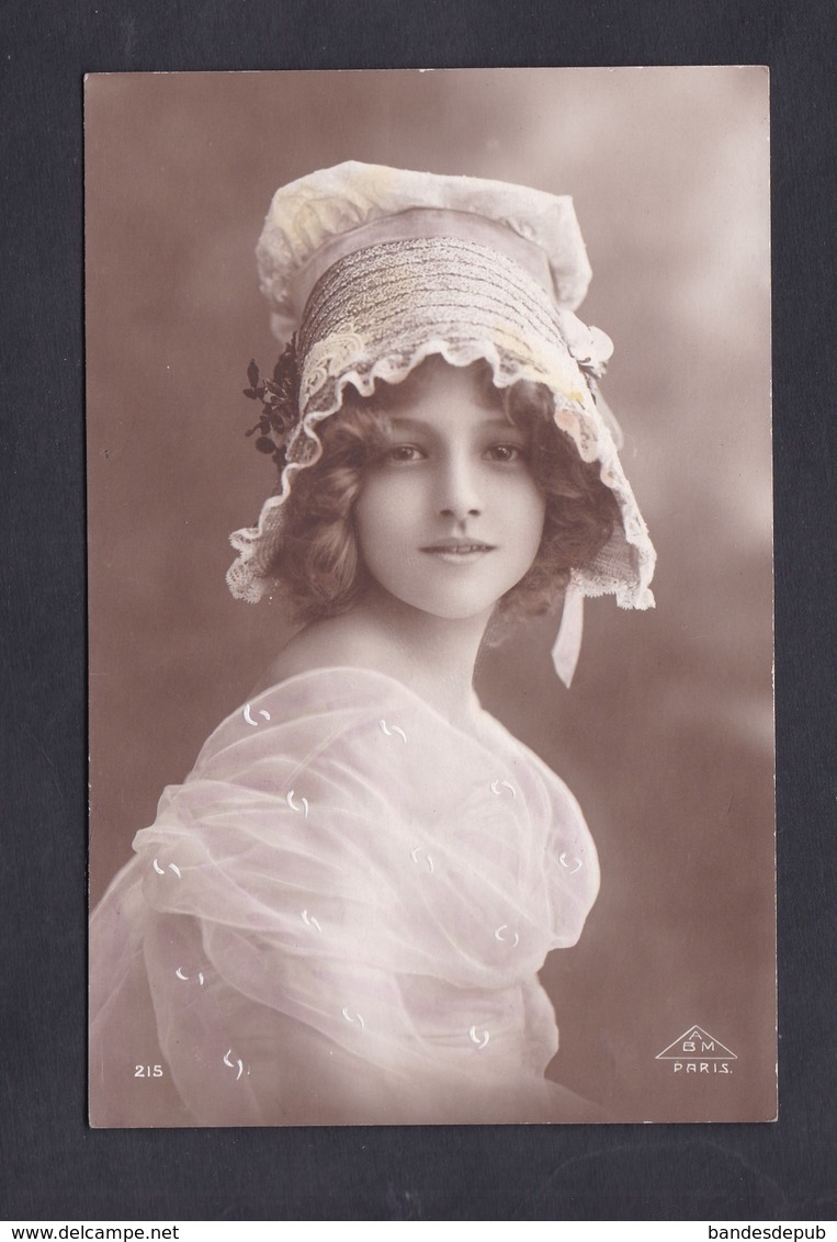 Jolie Carte Photo Portrait Jeune Fille Fillette Chapeau Robe Victorian Or Edwardian Era Girl - Ritratti