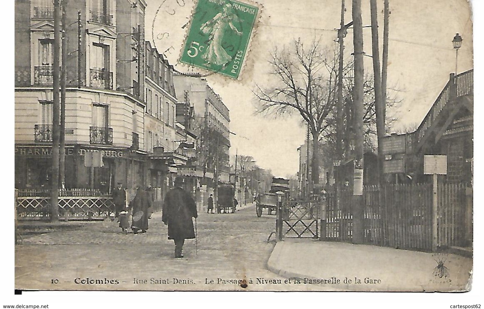 Colombes. Rue Saint-Denis. Le Passage à Niveau Et La Passerelle De La Gare. - Gambia (1965-...)