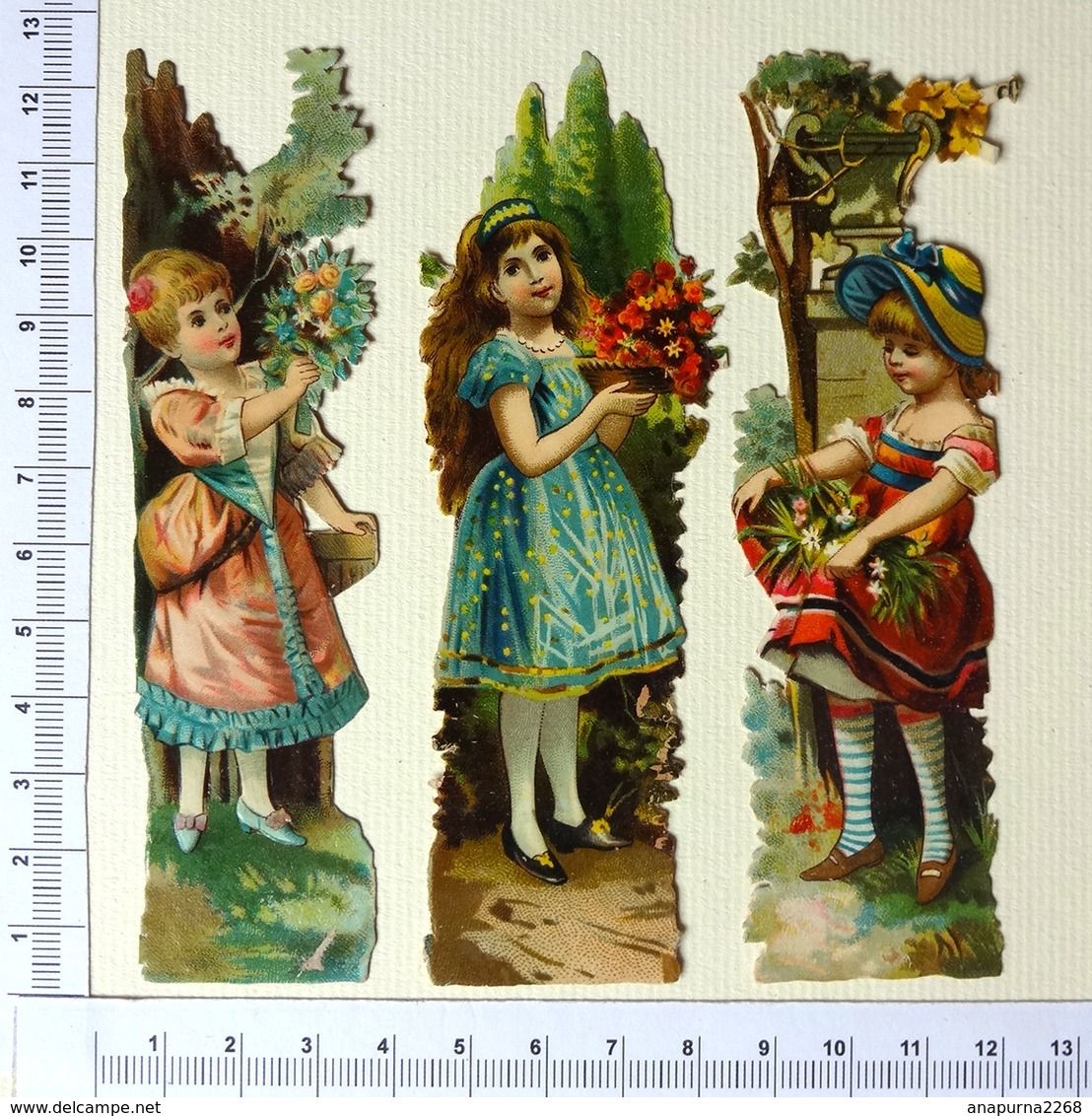 3 CHROMOS DECOUPIS...H  12 Cm....3 ENFANTS AVEC DES BOUQUETS DE FLEURS - Enfants