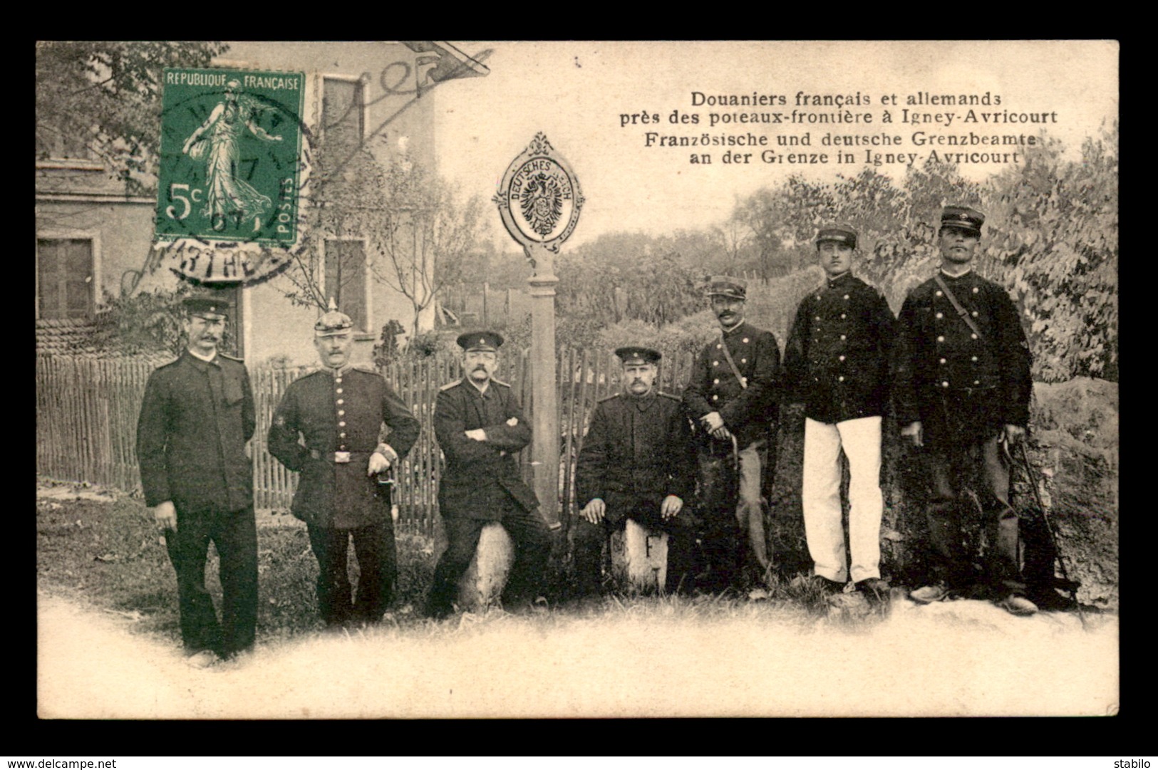 54 - IGNEY-AVRICOURT - DOUANIERS FRANCAIS ET ALLEMANDS PRES DES POTEAUX FRONTIERE - Autres & Non Classés