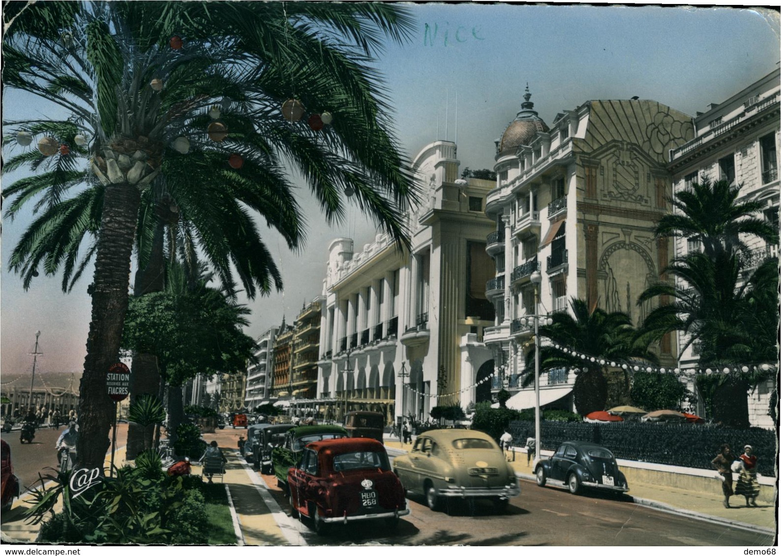 Nice  CPA 06 Alpes Maritimes   Le Palais Avec Voitures Des Années 1960 (pli Centrale Dans La Carte )  Ed CAP - Monuments, édifices