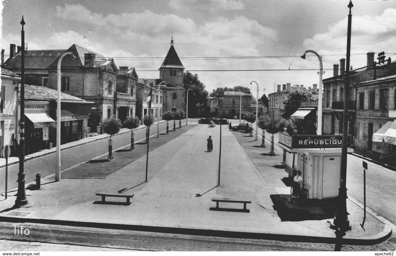 (33) - PESSAC - Place De La IVéme République - Pessac