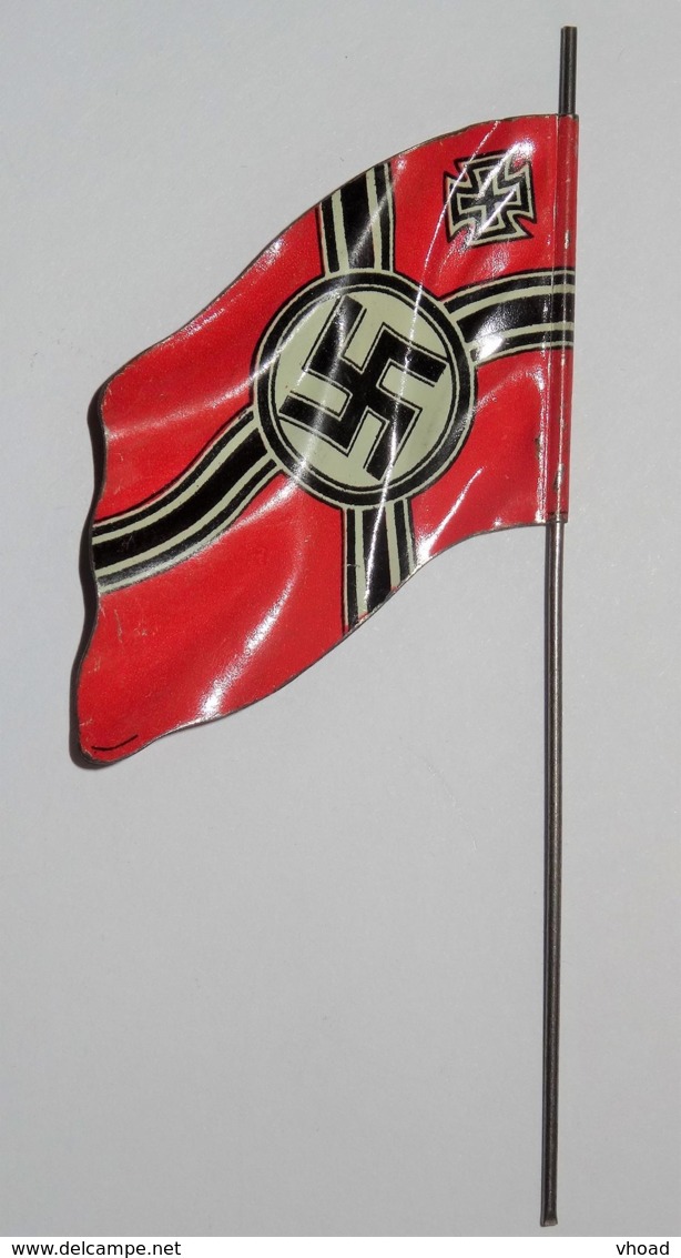 Militärspielzeug-Zubehör, 1 Reichskriegsflagge / 1 Flagge Mit Eisernem Kreuz - Sonstige & Ohne Zuordnung