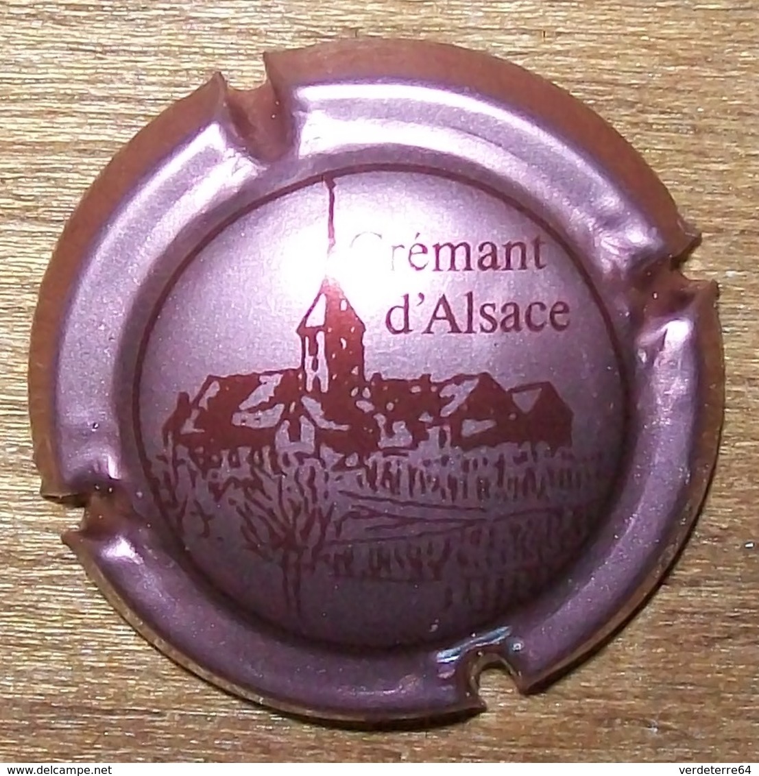 N°1026 CAPSULE DE CHAMPAGNE ET AUTRE - Mousseux