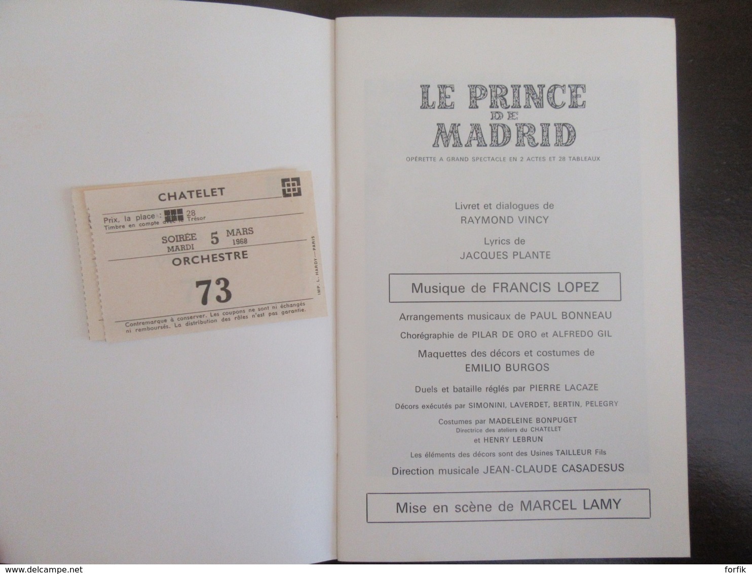 Lot de 12 programmes anciens illustrés du Théâtre du Châtelet - Bel ensemble