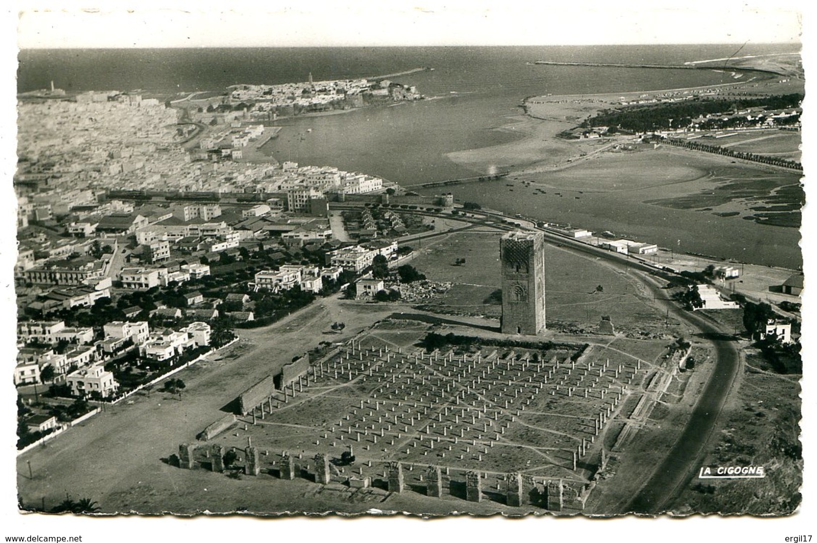 Maroc - RABAT - La Tour Hassan Et Ruines De La Mosquée - Postée En 1955 - Vue Aérienne - Style Photo Véritable - Rabat