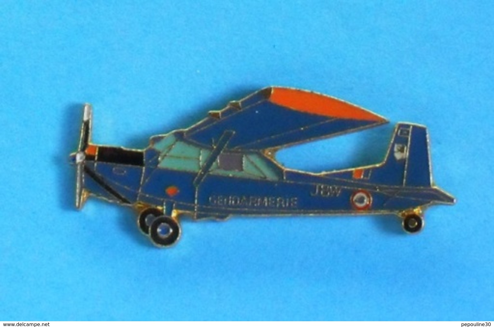 PIN'S //  ** AVION / NORD 3400 NORBARBE / GENDARMERIE NATIONALE ** . (J.Y. Ségalen)