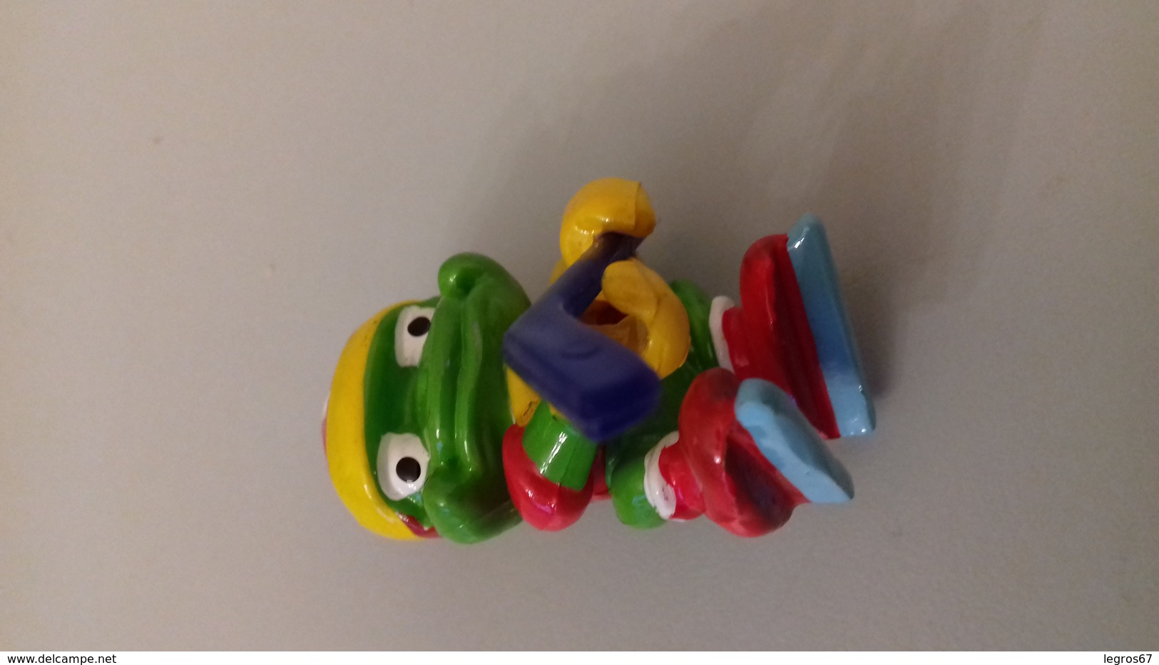 FIGURINE FERRERO GRENOUILLE 1993 HOCKEY - Autres & Non Classés