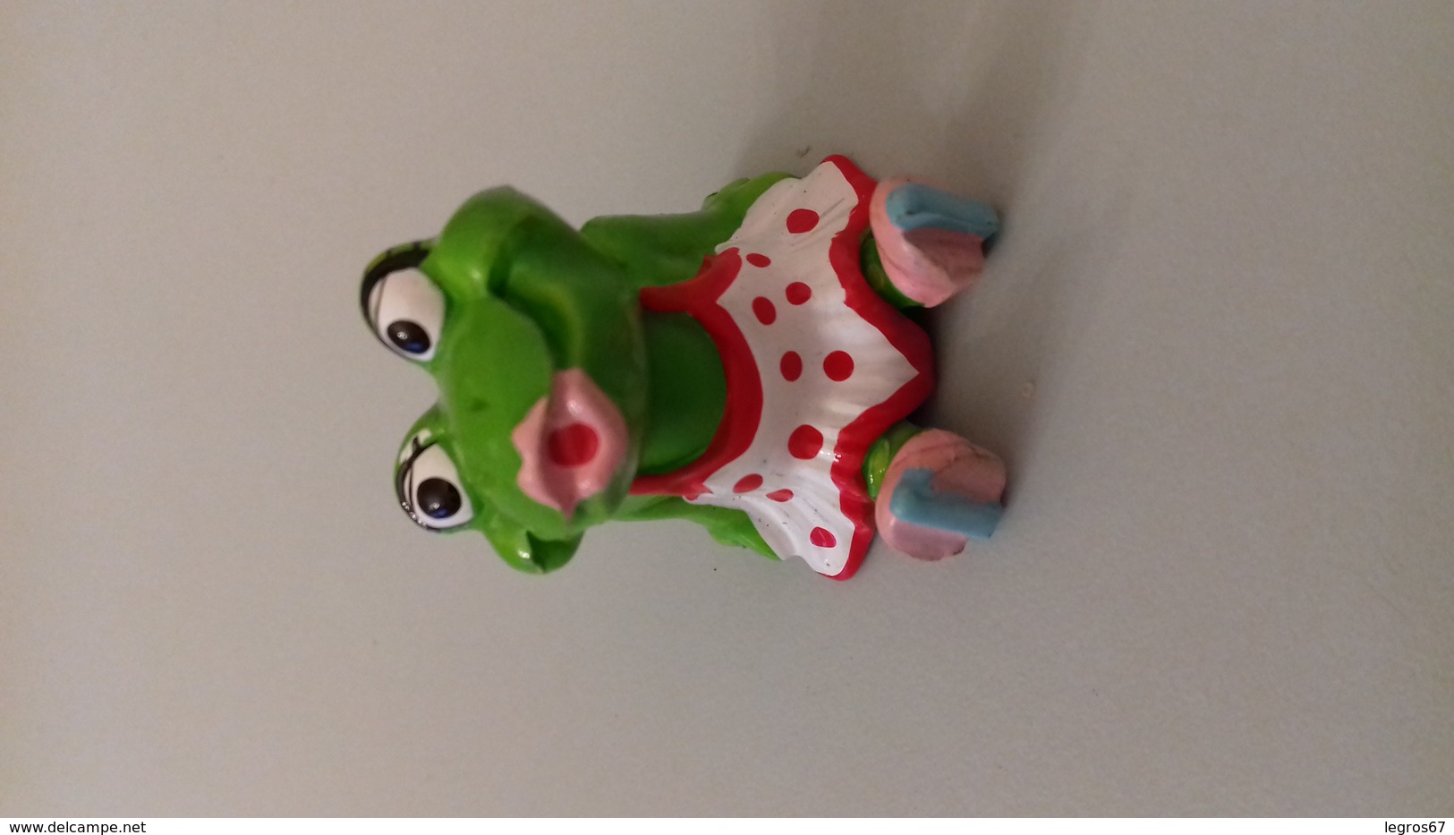 FIGURINE FERRERO GRENOUILLE 1993 ROBE A POIS - Autres & Non Classés