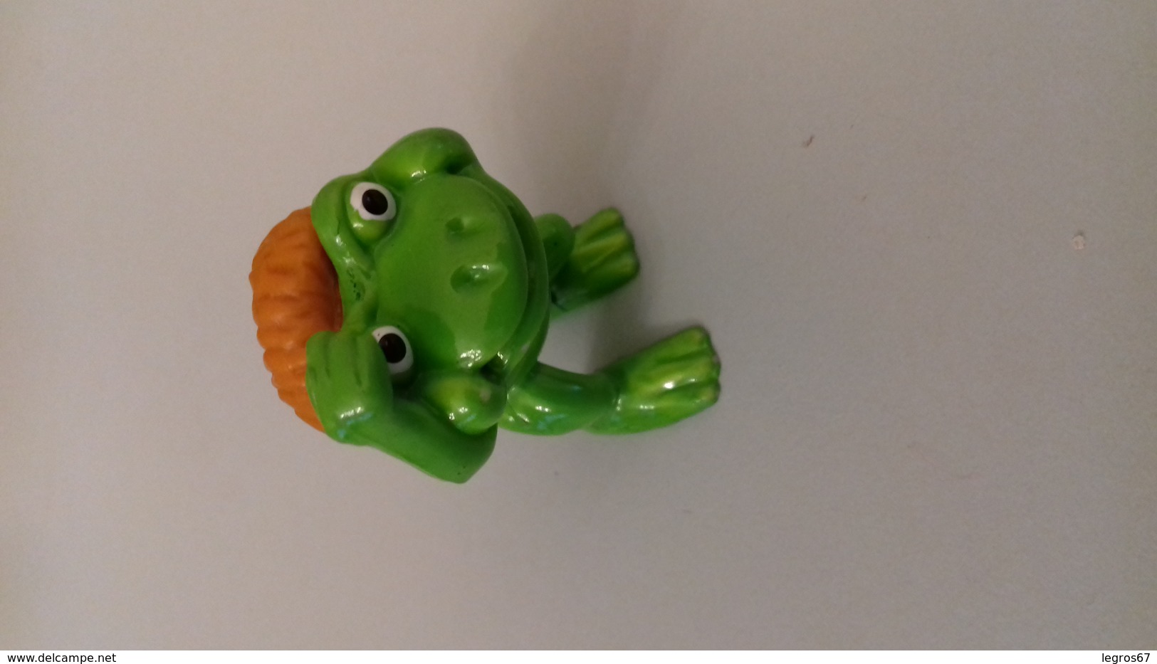 FIGURINE FERRERO GRENOUILLE 1993 TRAPPEUR - Autres & Non Classés