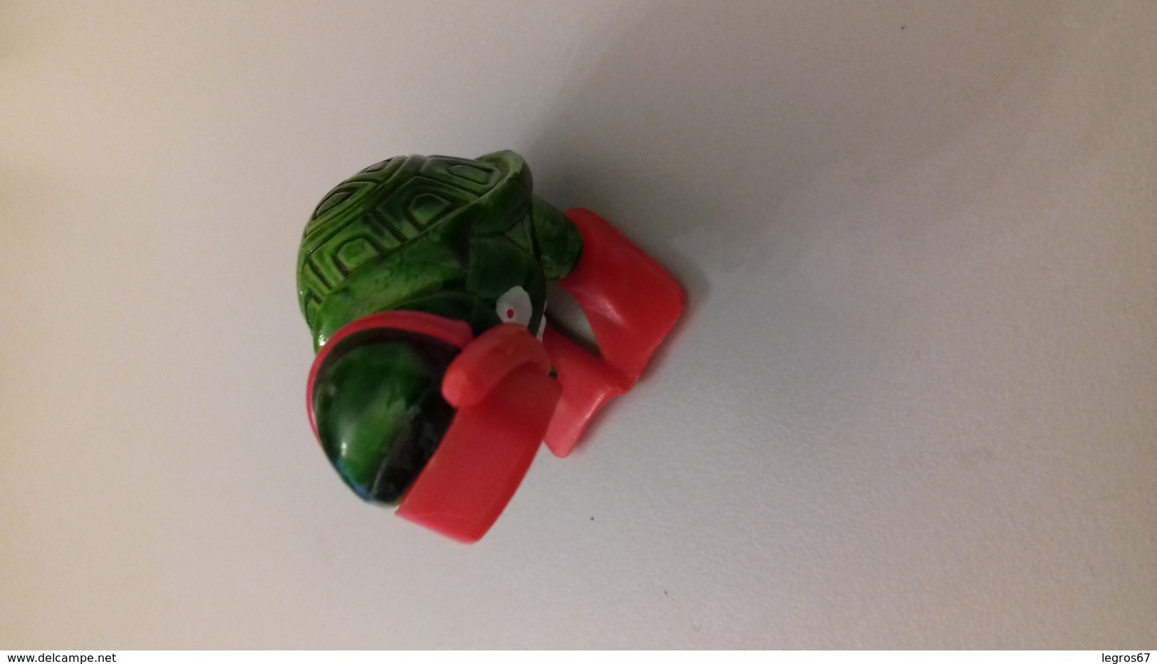 FIGURINE FERRERO TORTUE  1993 PLONGEUR - Autres & Non Classés