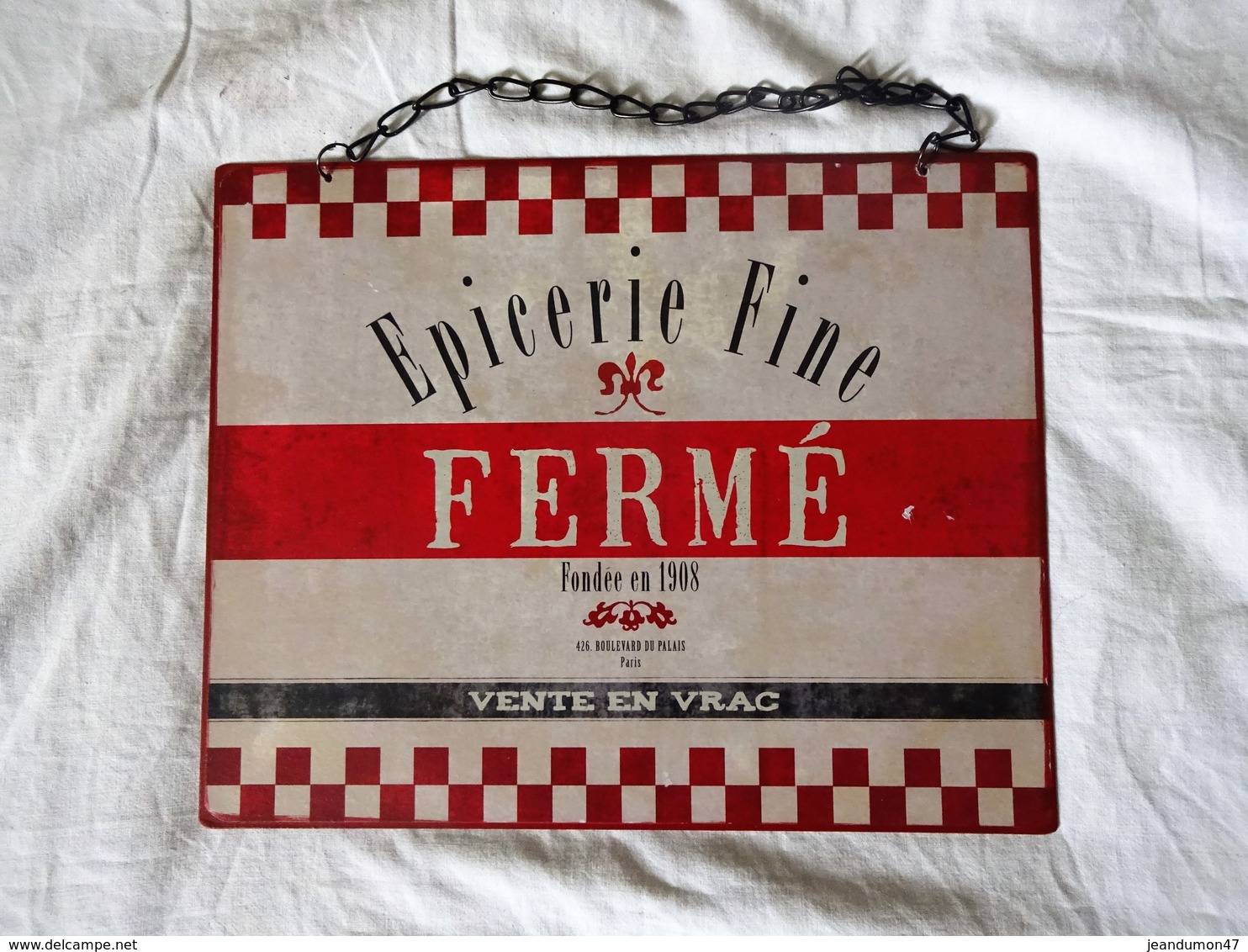 PLAQUE EN TÔLE ILLUSTREE DES 2 CÔTES. EPICERIE FINE - FONDEE EN 1908. 426 BOULEVARD DU PALAIS PARIS. OUVERT/FERMEE - Alimentaire