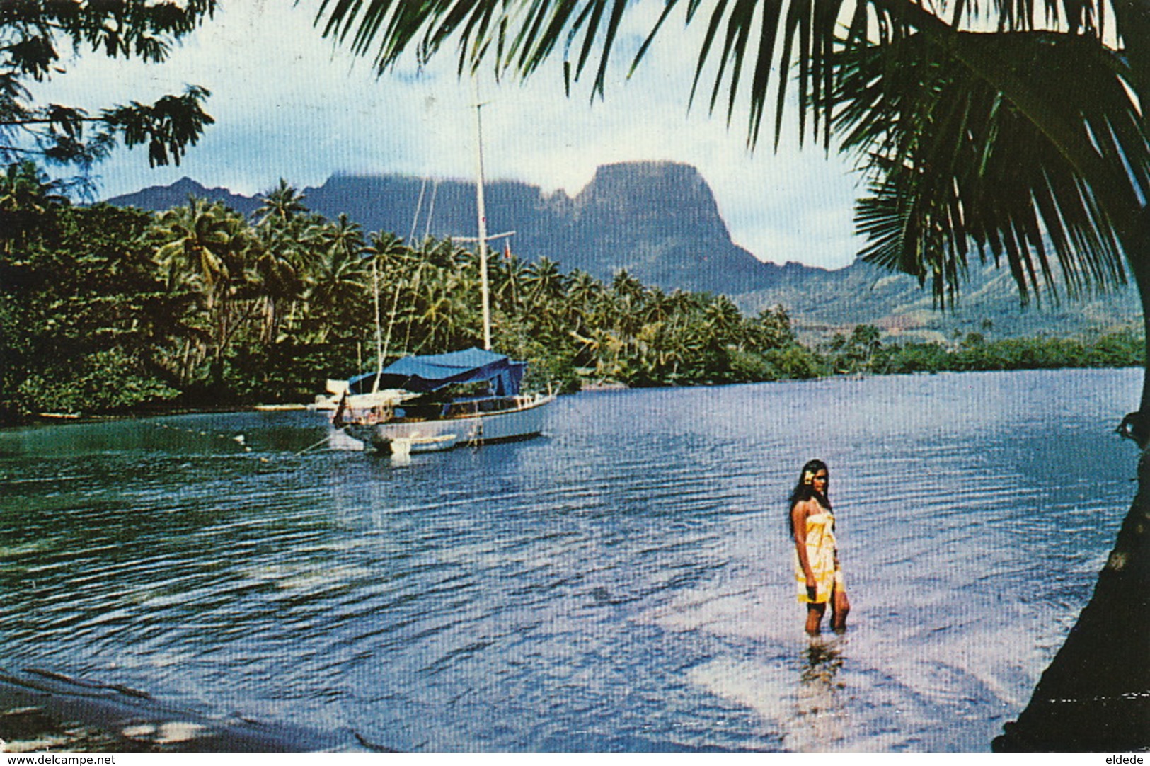 Escale à Moorea Vahiné Au Bain.  Timbrée Papeete 1975 - Polynésie Française