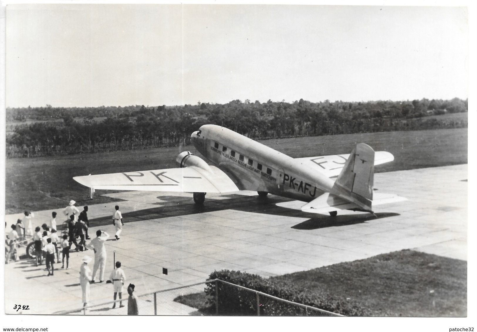 3 Photos DOUGLAS DC-5 / DC-3..compagnie KNILM..aéroport Indonésien Années 40/50 (kemayoran !) (batavia !) - Aviation