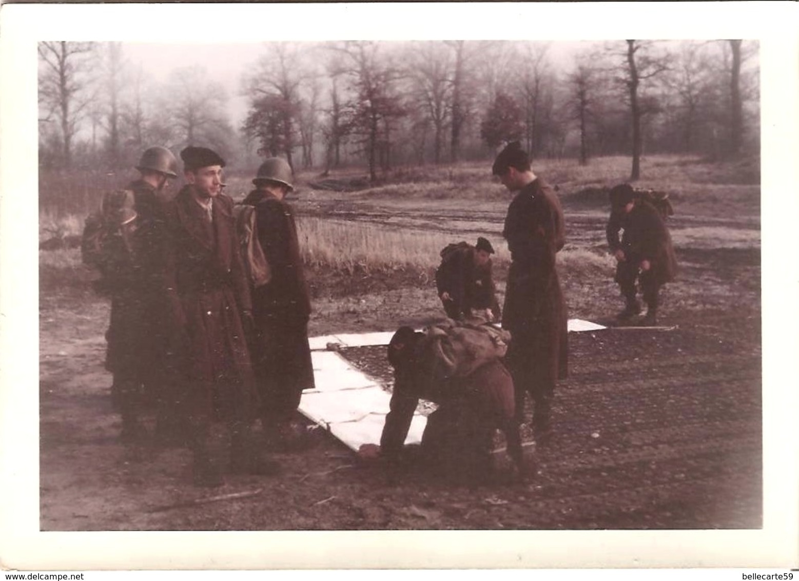 LOT 4 PHOTOS  MILITAIRE SOLDAT MITRAILLETTE - Guerre, Militaire