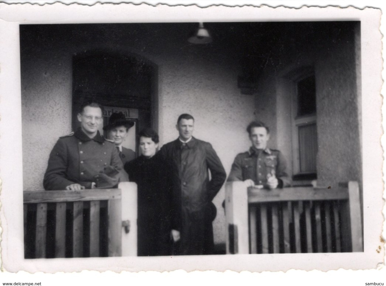 Foto 2. WK - 2 Soldaten Beim Abschied Am Bahnhof 9.4.44 Unbekannt - Fotografie