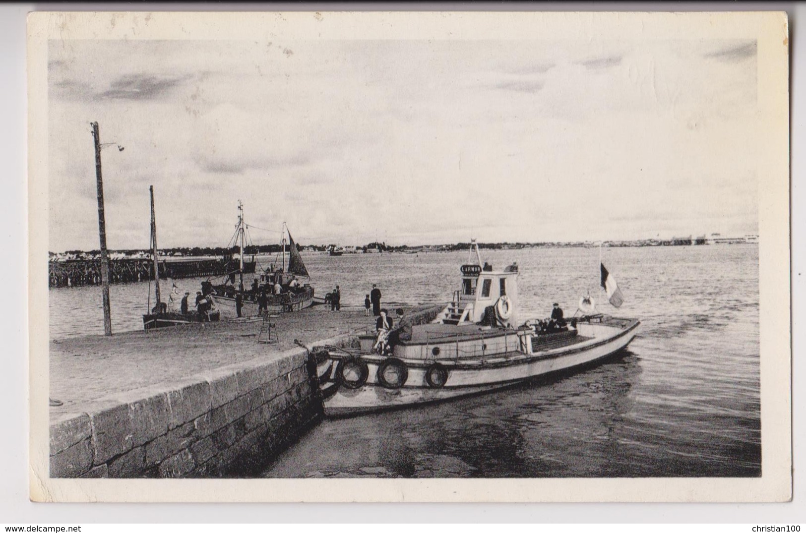 PORT LOUIS (56) : LE BAC POUR LARMOR - BATEAUX DE PECHE - CPSM FORMAT CPA - ECRITE EN 1952 - 2 SCANS - - Port Louis