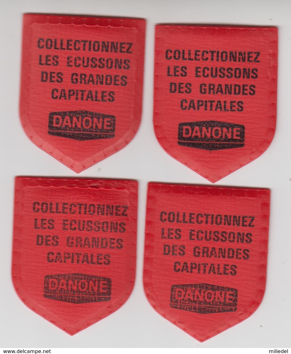 ECUSSON PLASTIQUE X4  Collection SERIE DES GRANDES CAPITALES De DANONE / Andorre,lisbonne,varsovie,athène - Scudetti In Tela