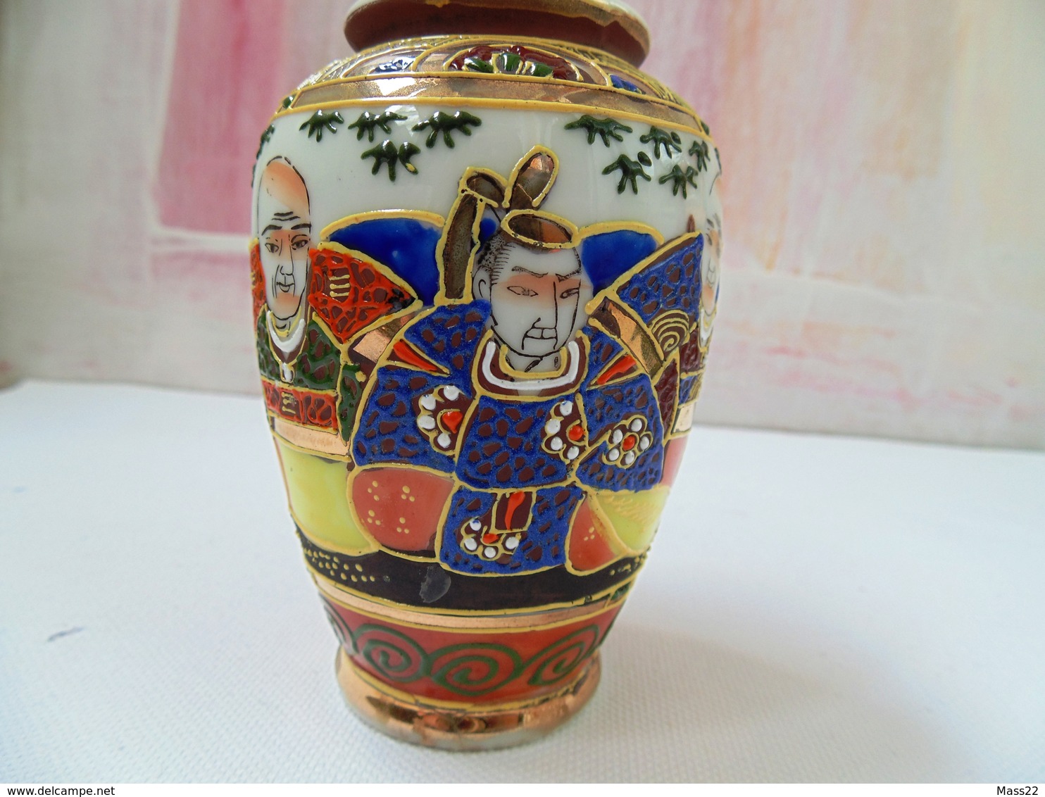 Satsuma Style - Japan Vase - Damaged on the Bottom