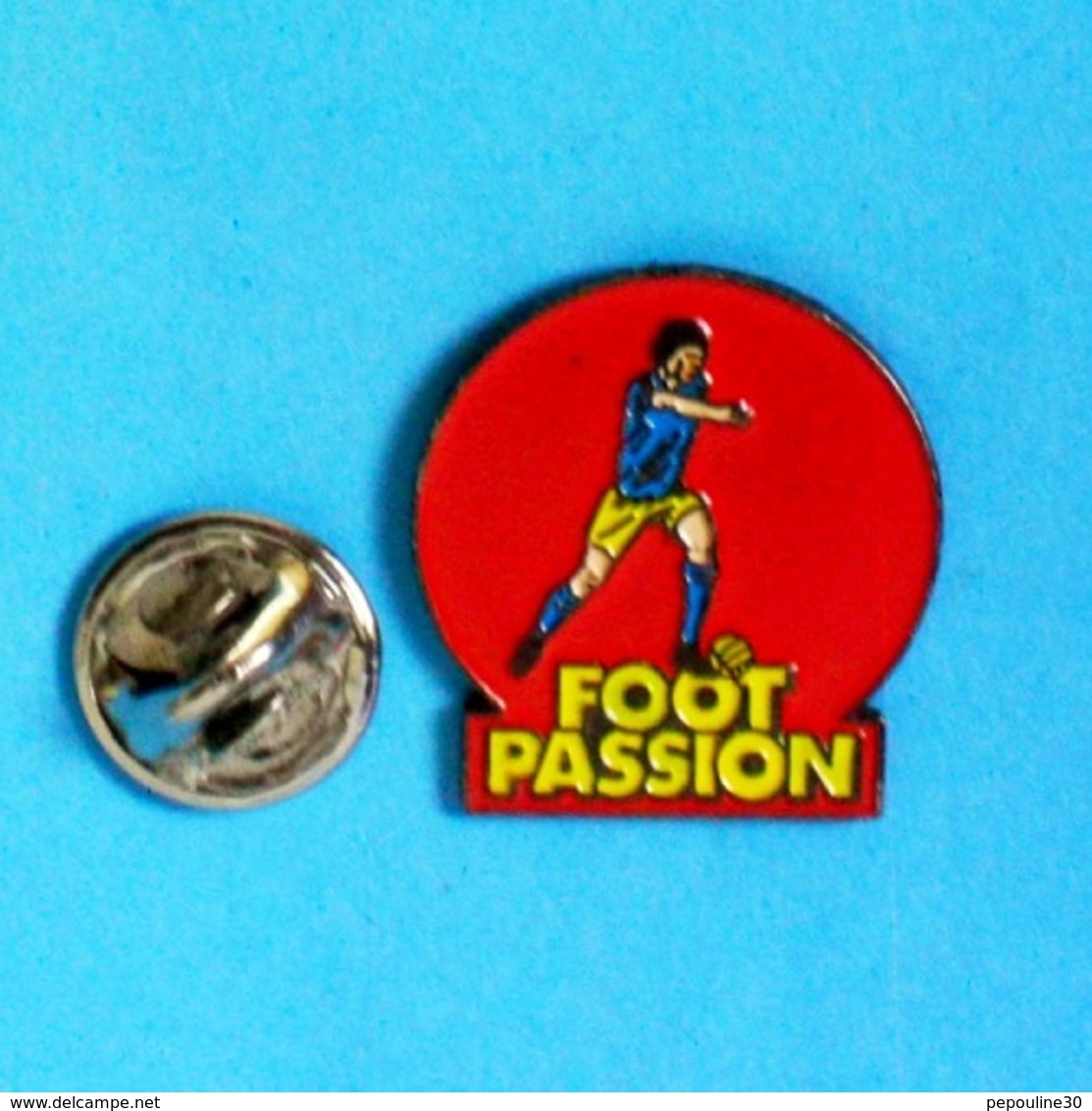 1 PIN'S //  **  FOOT PASSION ** - Football