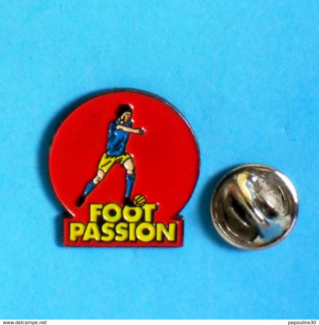 1 PIN'S //  **  FOOT PASSION ** - Football