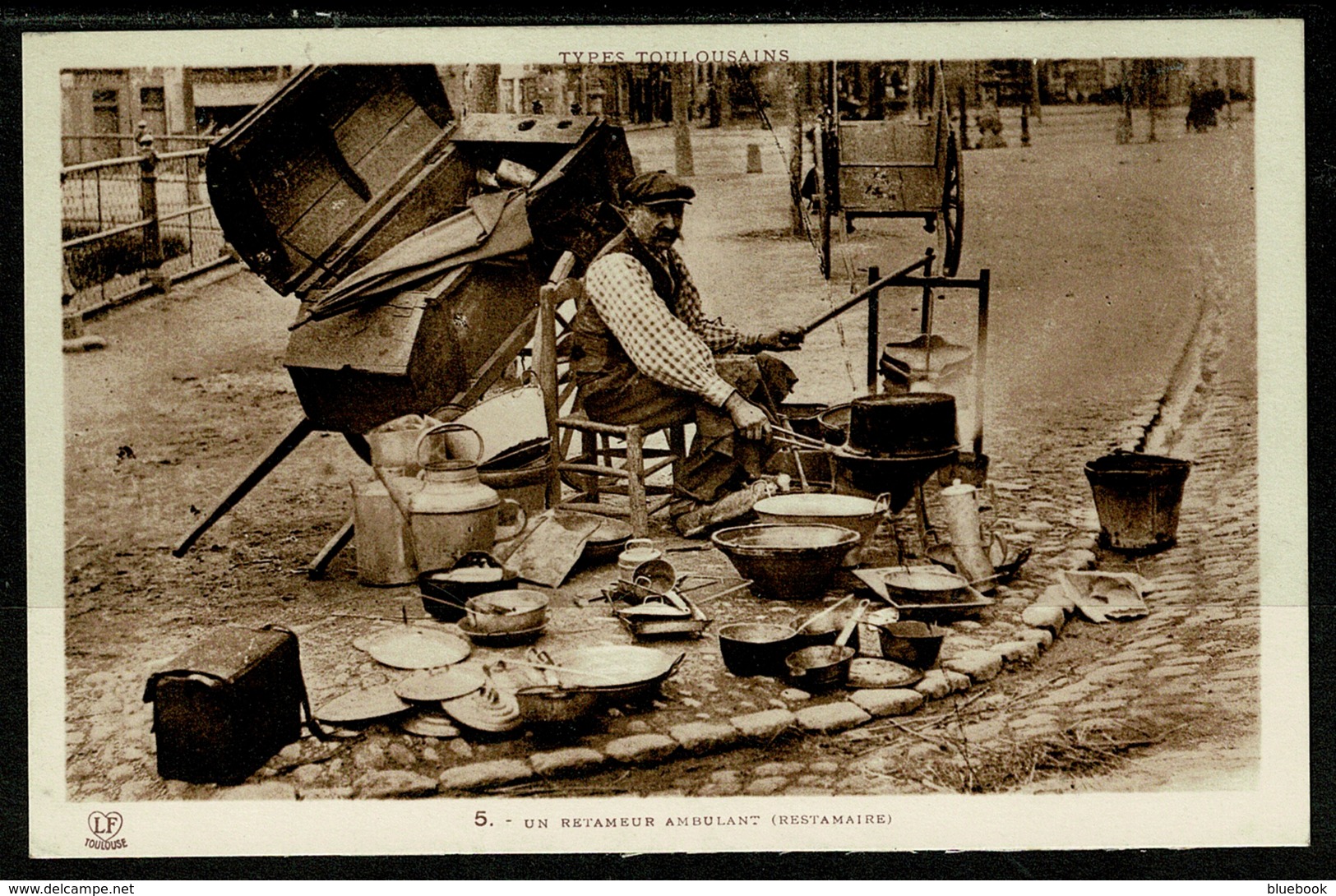 Ref 1320 - France - Ethnic Postcard - Un Retameur Ambulent (Restamaire) - Street Trader - Europe