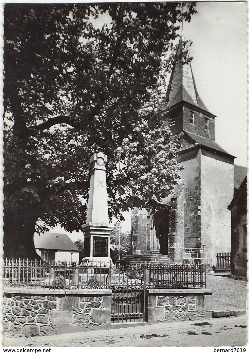 23 Mortroux  Place De L'eglise Et Le Monument - Autres & Non Classés