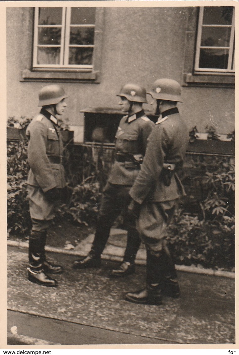 Photo Militaire : Armée Allemande :  Soldats En Discussion ( Format 10,3cm X 7cm ) - War, Military