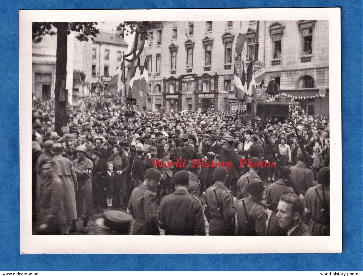 Photo Ancienne Snapshot - BESANCON - Fête à La Libération - Français & Américain MP - 1944 / 1945 - Résistance WW2 Doubs - War, Military
