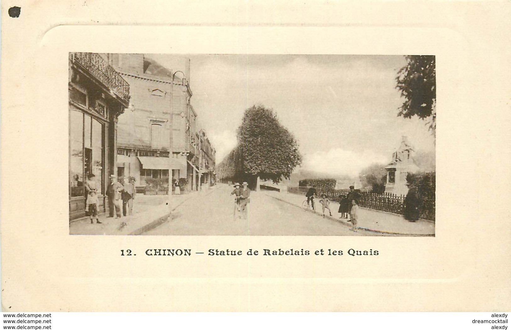 WW 37 CHINON. Statue Rabelais Et Quais 1913 - Chinon