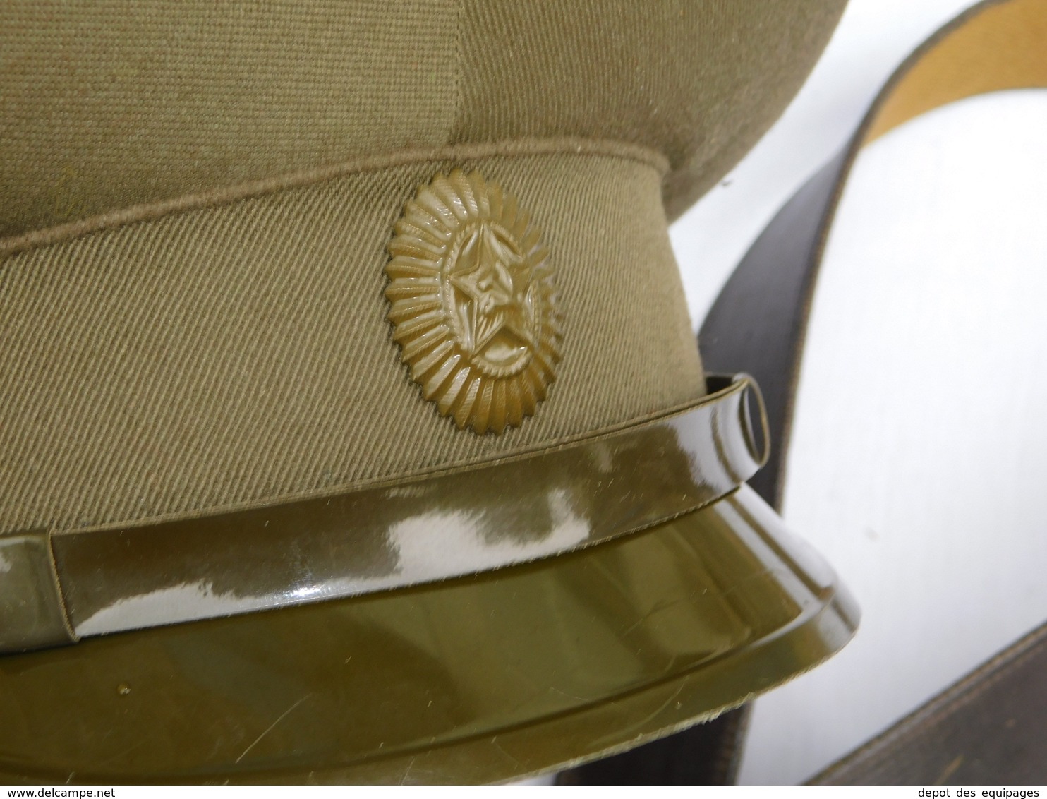 U.R.S.S. RUSSIE SOVIETIQUE  : CASQUETTE + CEINTURON + EPAULETTES - TENUE De CAMPAGNE OFFICIER - Casques & Coiffures