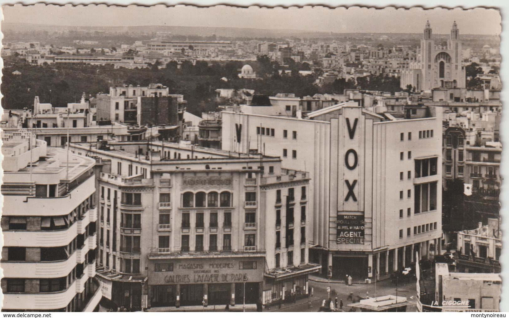 Maroc :  CASABLANCA  :  Un Coin De La  Place  De  France - Casablanca