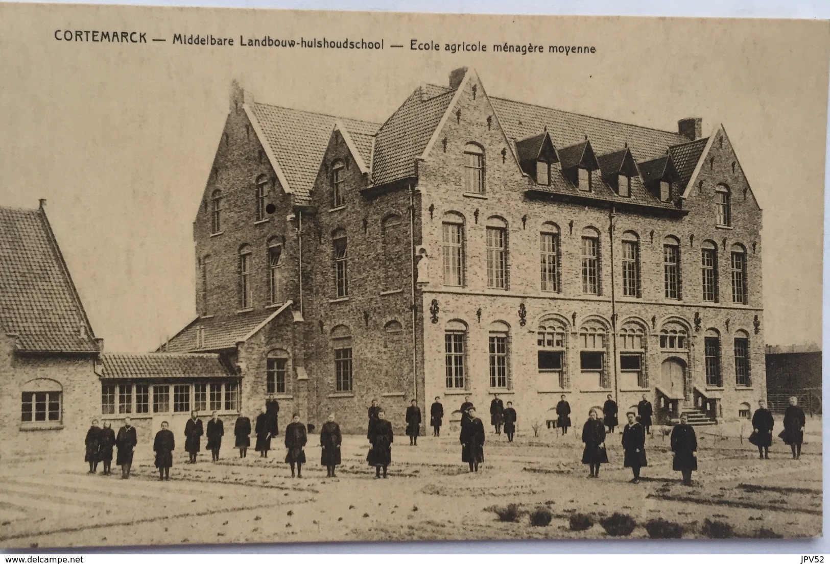 (833) Cortemarck - Middelbare Landbouw-huishoudschool - Directie - Leerkrachten. - Kortemark