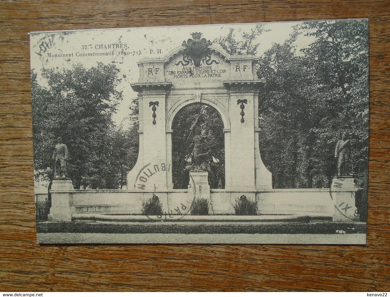 " édition Cartes D'autrefois " Chartres , Monument Commémoratif ( 1870-71 ) - Chartres