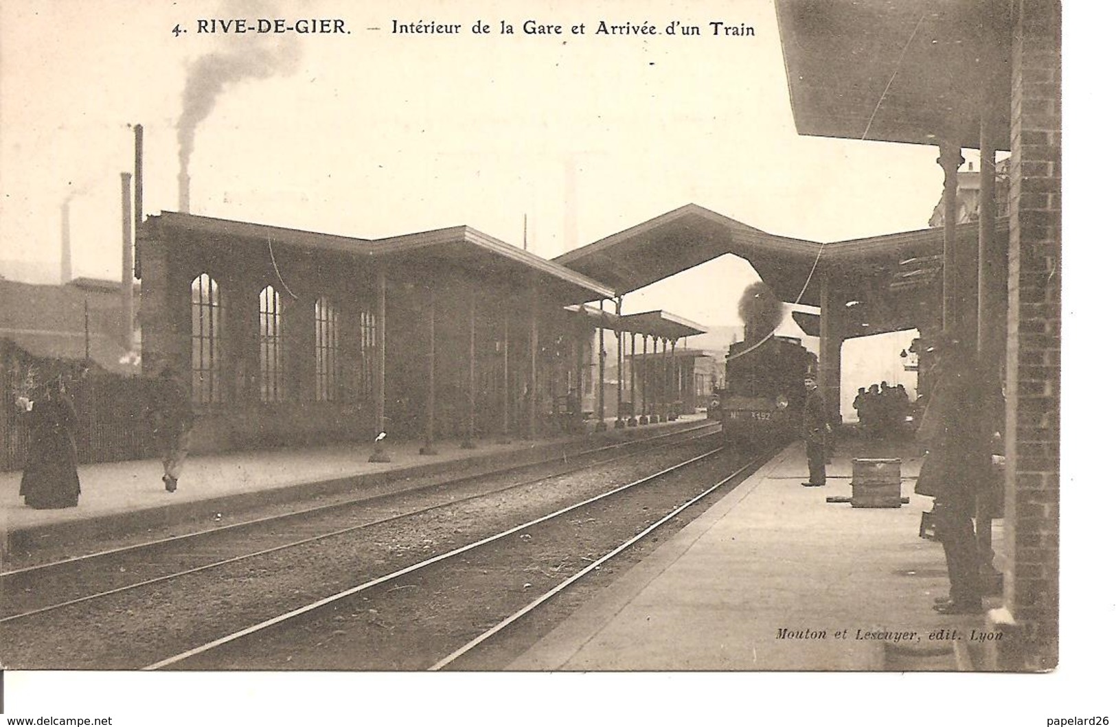 LOIRE RIVE DE GIER LA GARE ARRIVEE D'UN TRAIN NON ECRITE - Rive De Gier