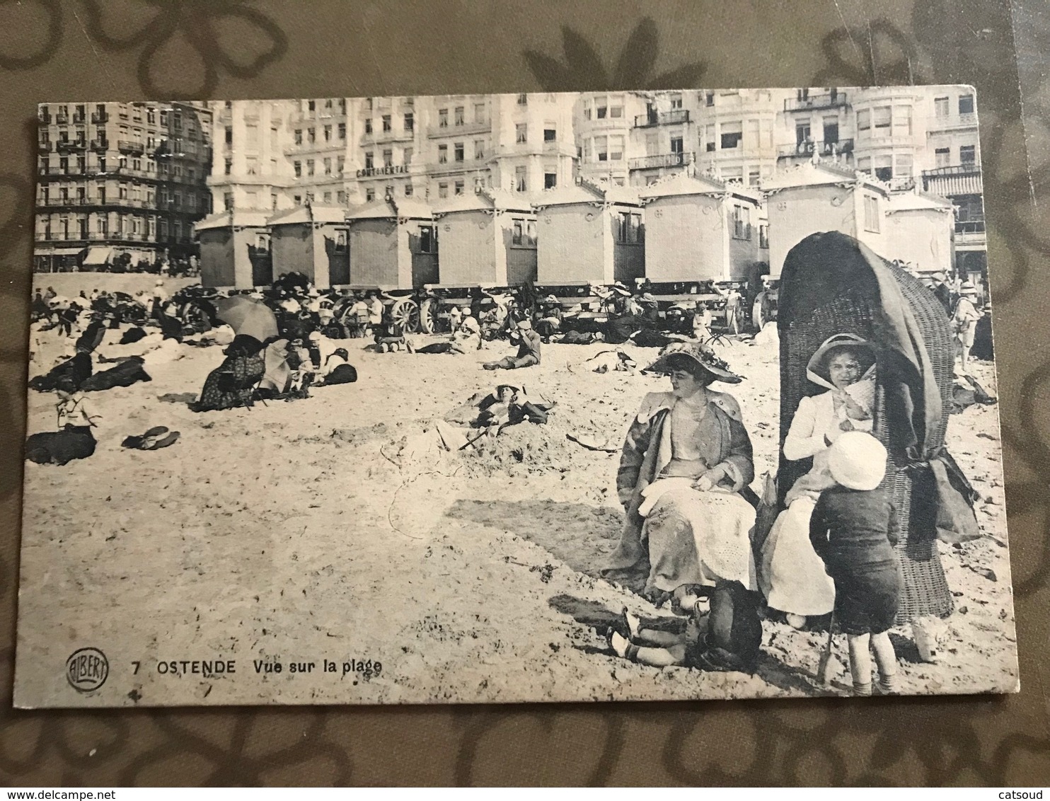 Carte Postale Ancienne (1926) Ostende - Vue Sur La Plage - Oostende