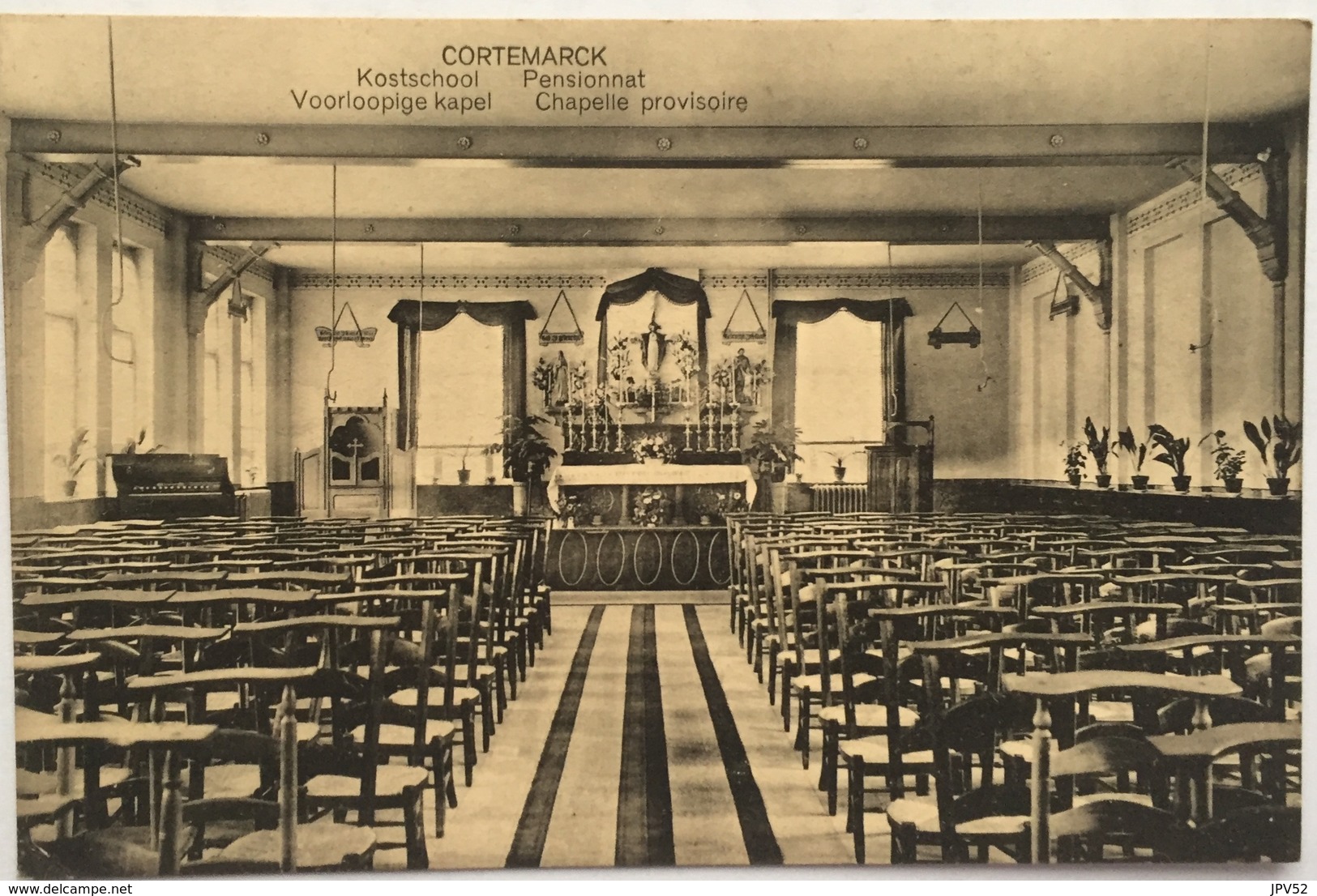 (837) Cortemarck - Kostschool - Voorloopige Kapel - Kerkstoelen - Piano - Kortemark