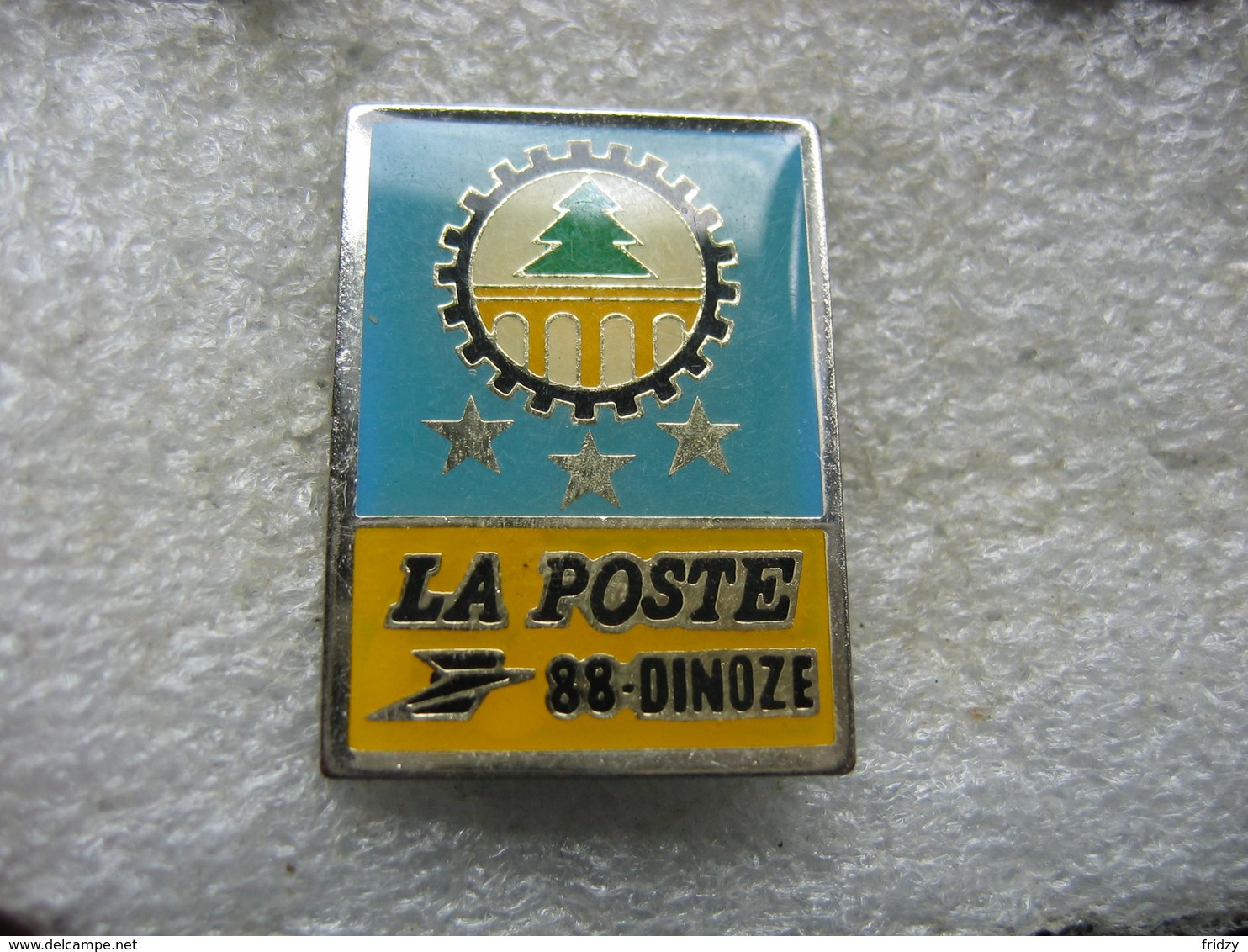 Pin's De La Poste De La Commune De DINOZE (Dépt 88) - Postes