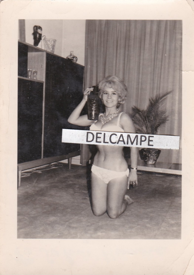 Prostitution Années 1960 - Photo Originale, Carte De Visite Pour Faciliter Les Rendez Vous Avec Mlle Hermosa Dite Gondal - Autres & Non Classés