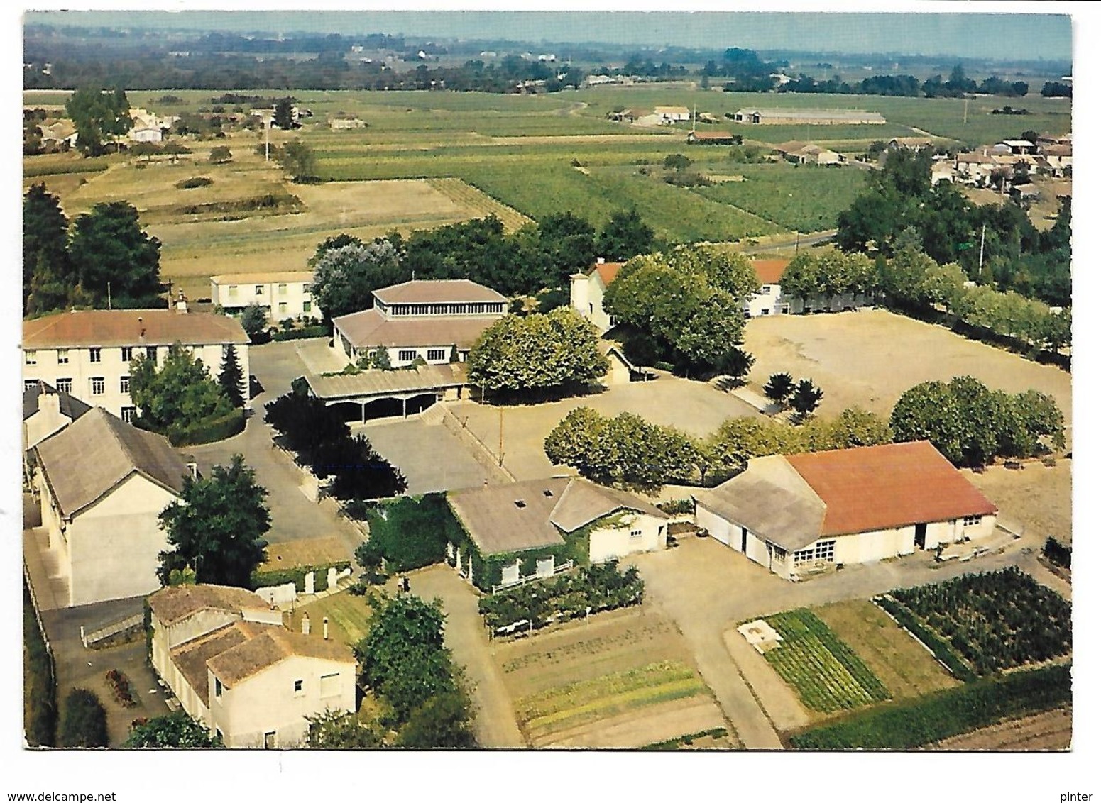 GORGES - Centre Scolaire D'ANGREVIERS - Gorges