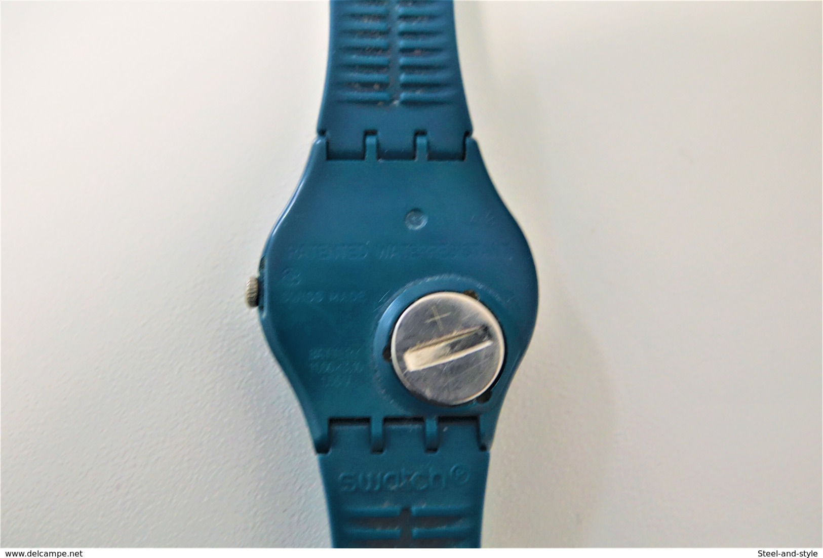 Swatch swiss watch v8 hotsell