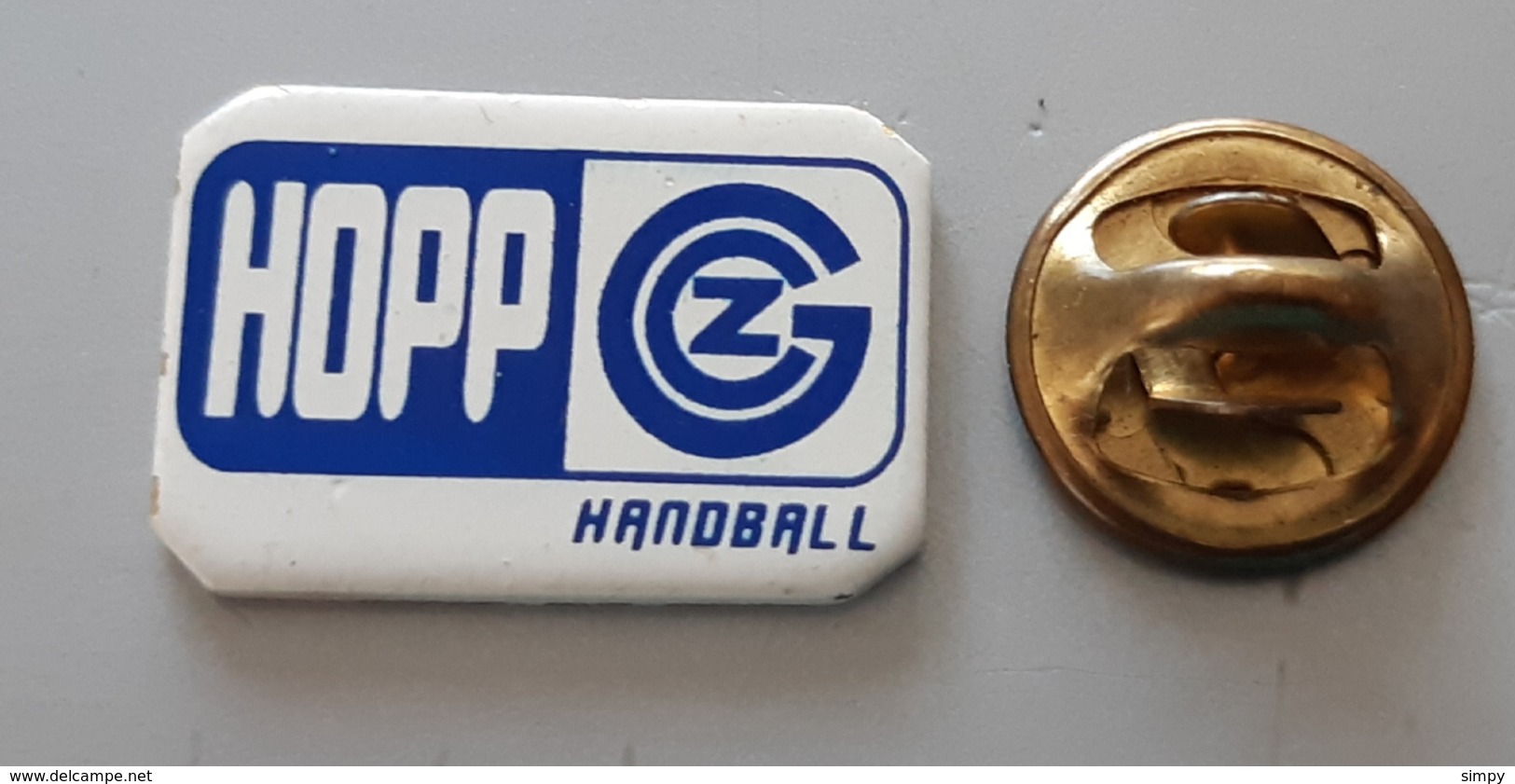 Handball Club  GRASSHOPPER Zurich Hopp GZ Switzerland  Pin Badge - Balonmano