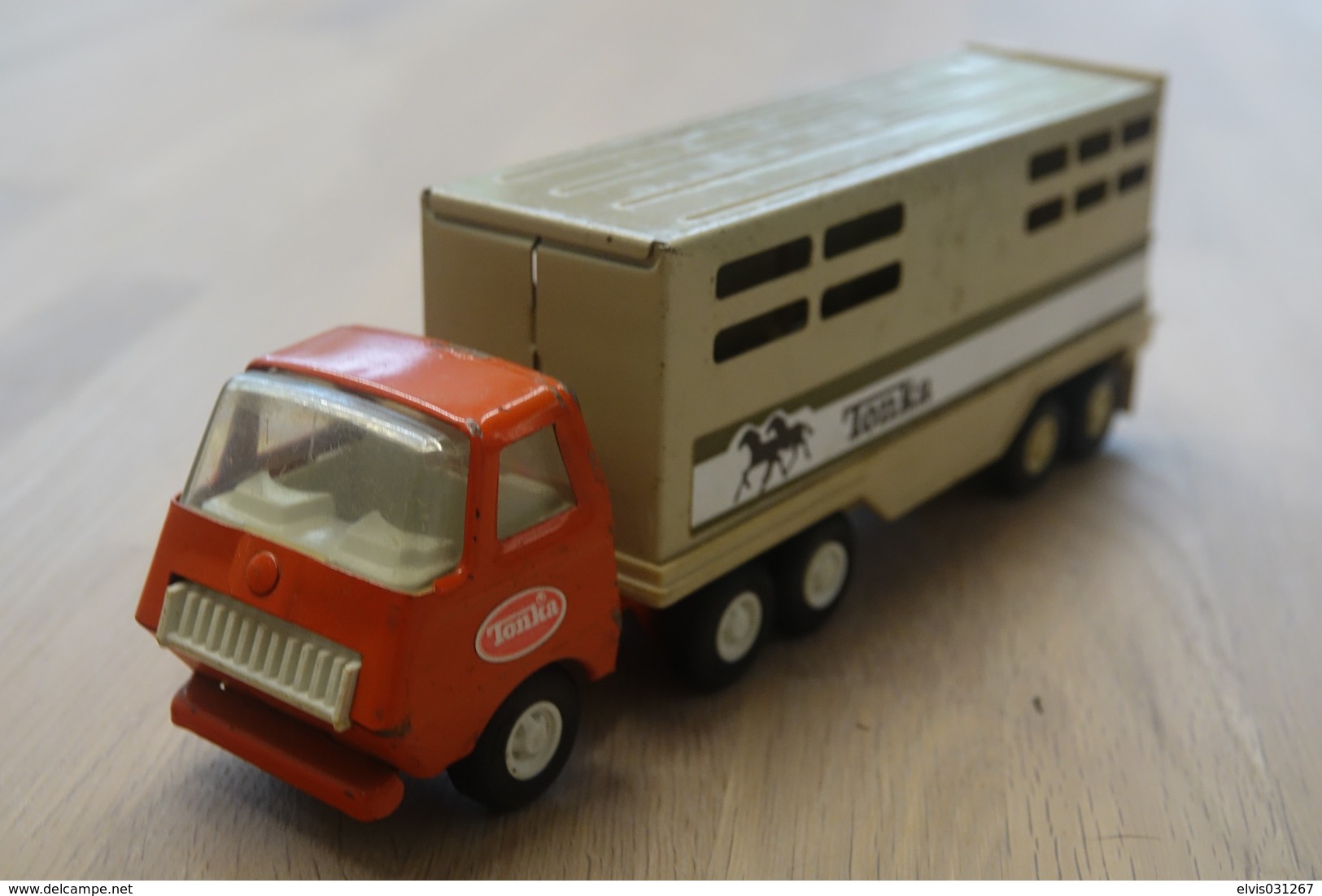 Tonka Toy , Tonka Long Horse Trailer Truck 811974-A , Made In Japan, 1970's *** - Dinky