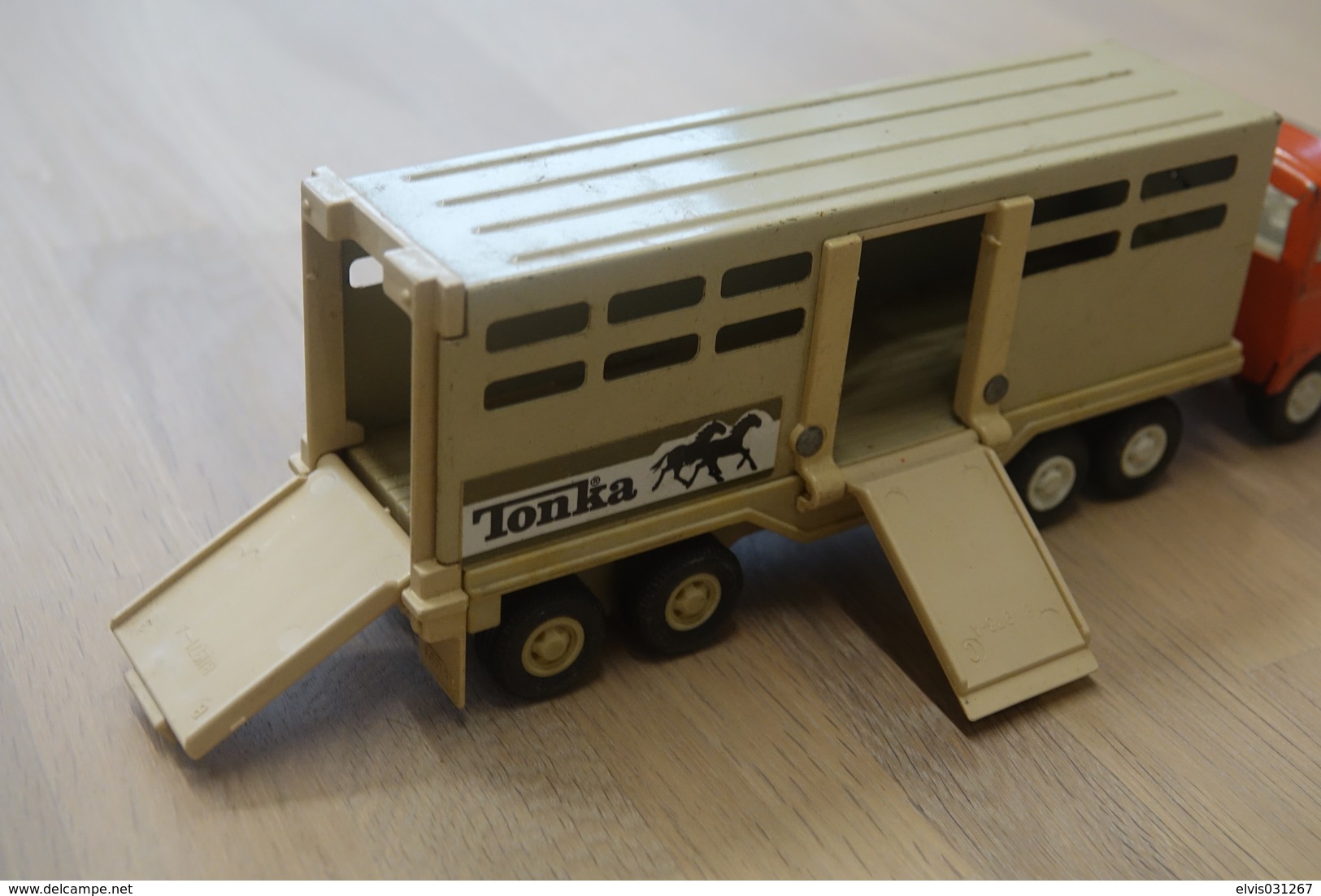 Tonka Toy , Tonka Long Horse Trailer Truck 811974-A , Made In Japan, 1970's *** - Dinky