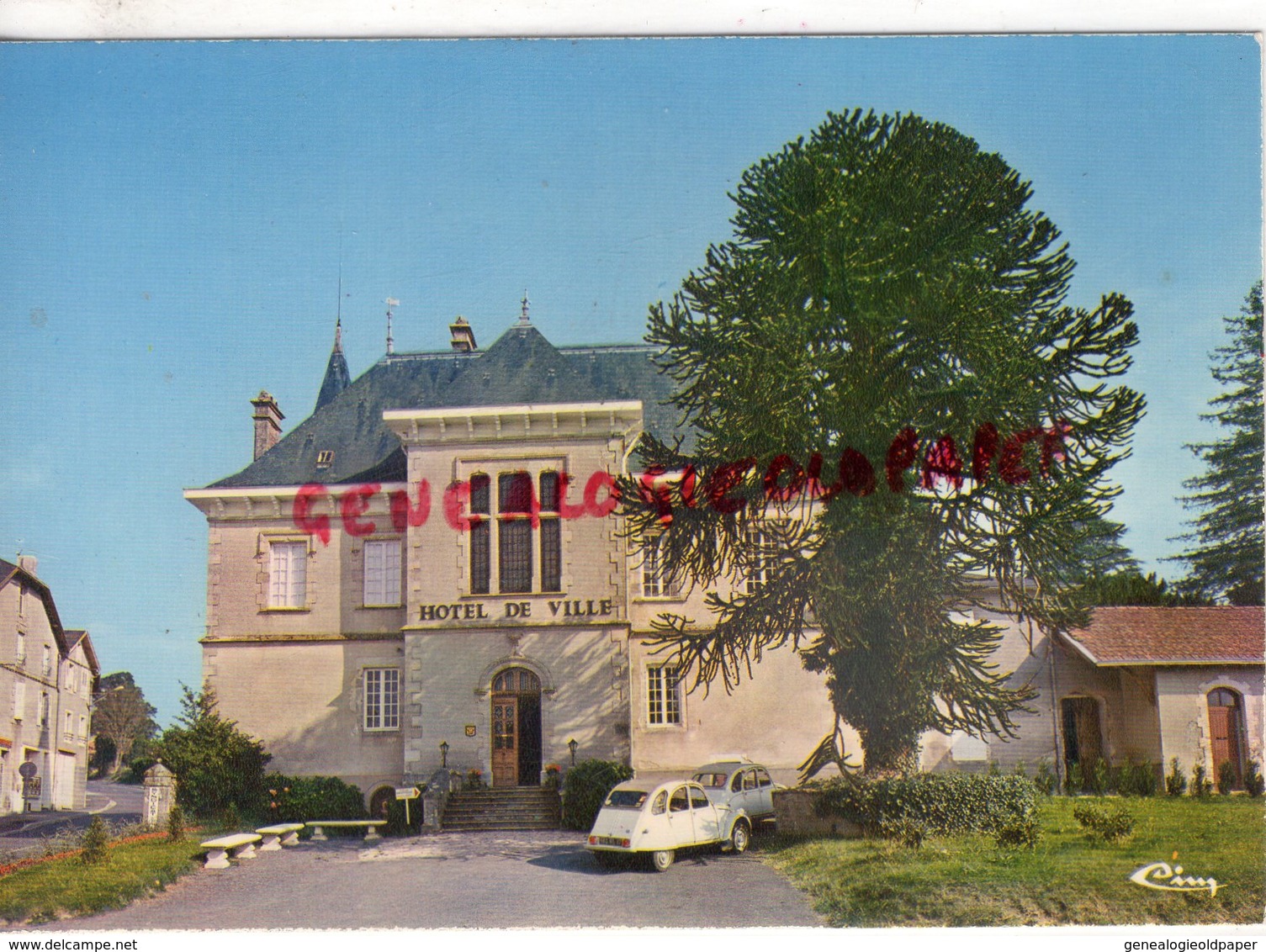 87 - ORADOUR SUR VAYRES - L' HOTEL DE VILLE - 2 CV- DEUDEUCHE - Oradour Sur Vayres