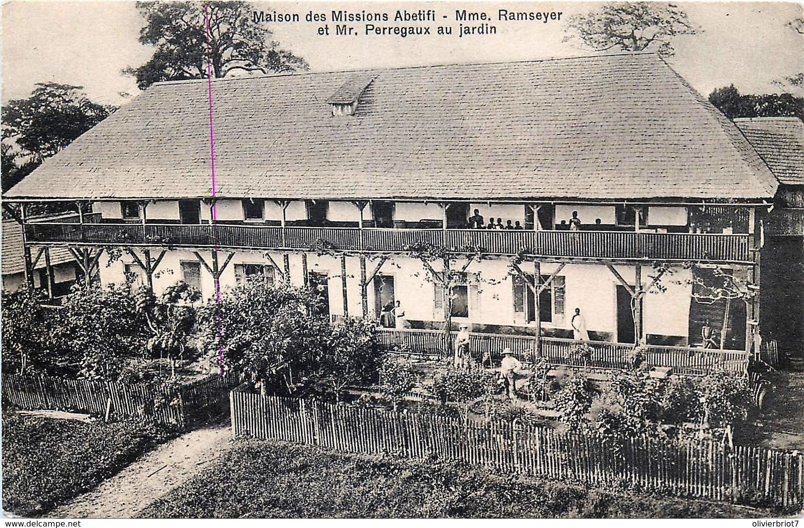 Gold Coast - Ghana - Maison Des Missions Abetifil - Mme Ramseyer Et Mr Perregaux Au Jardin - Ghana - Gold Coast