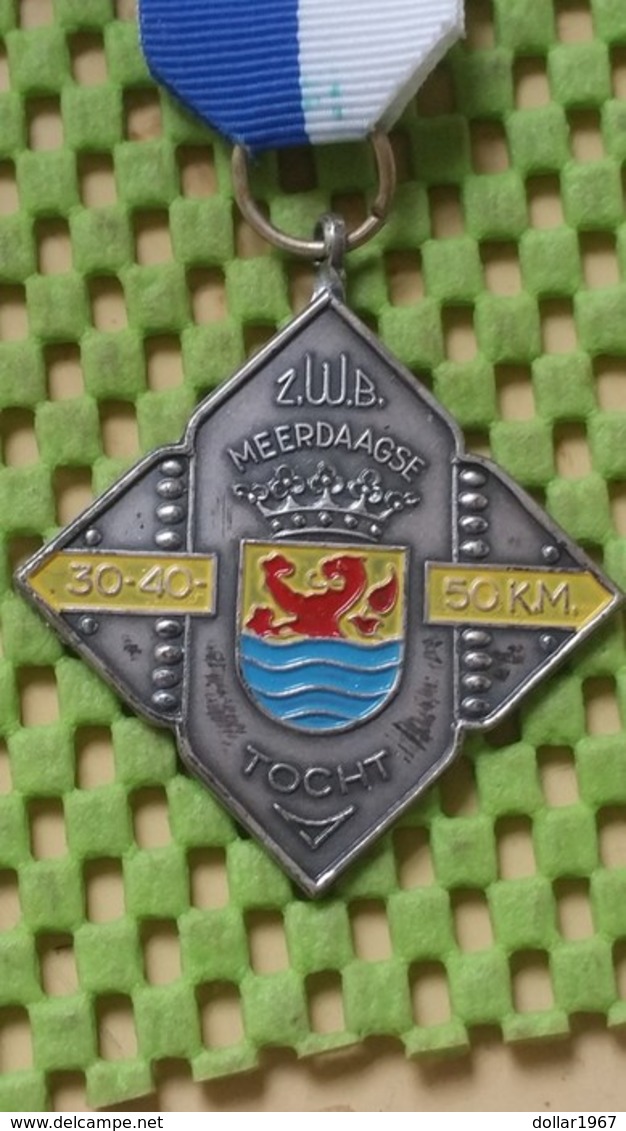 Medaille :Netherlands  -  N.W.B Meerdaagse Tocht 30-40-50 Km. / Vintage Medal - Walking Association - Andere & Zonder Classificatie