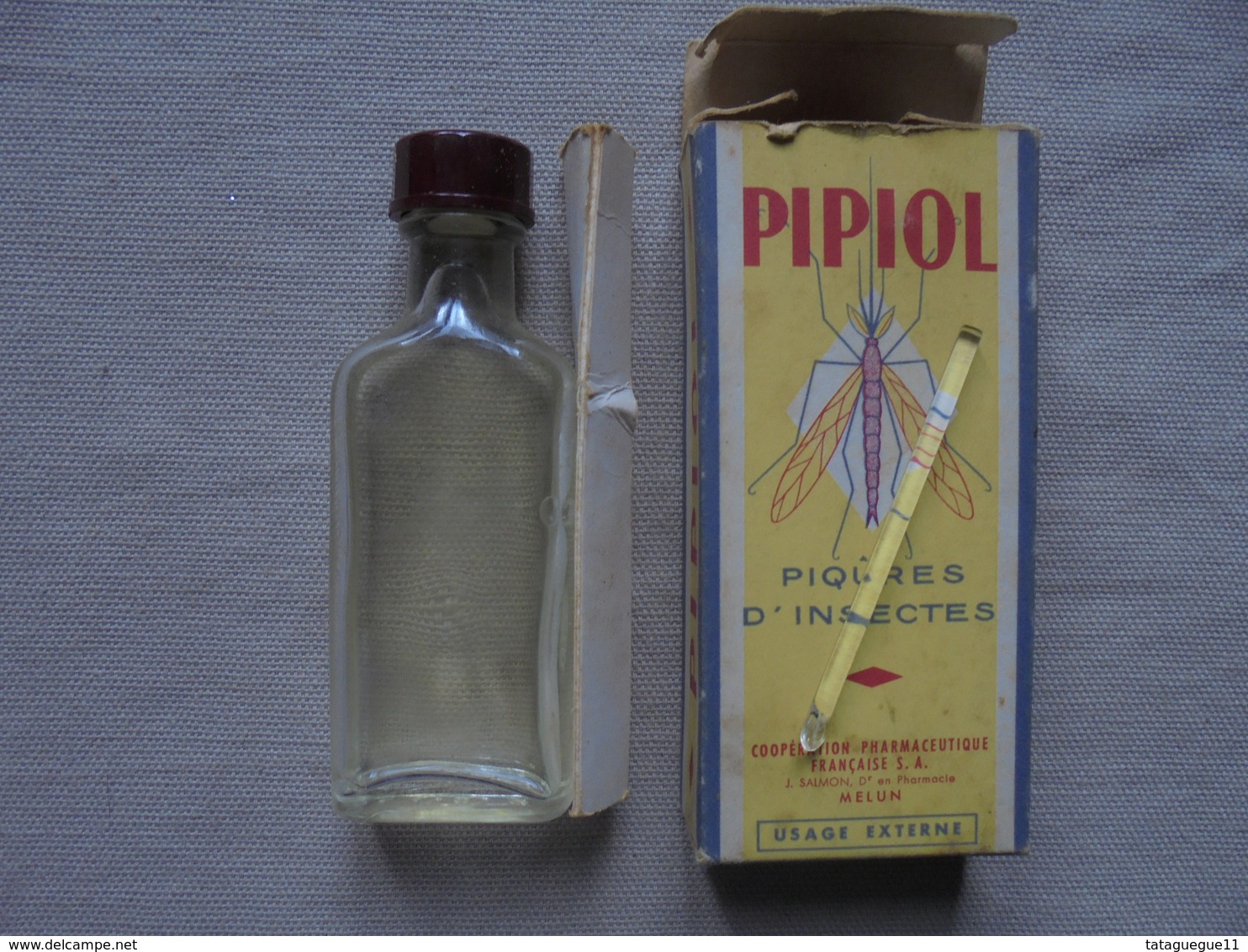 Ancienne Boite Pharmaceutique Avec Son Flacon PIPIOL Piqûres D'insectes - Boîtes