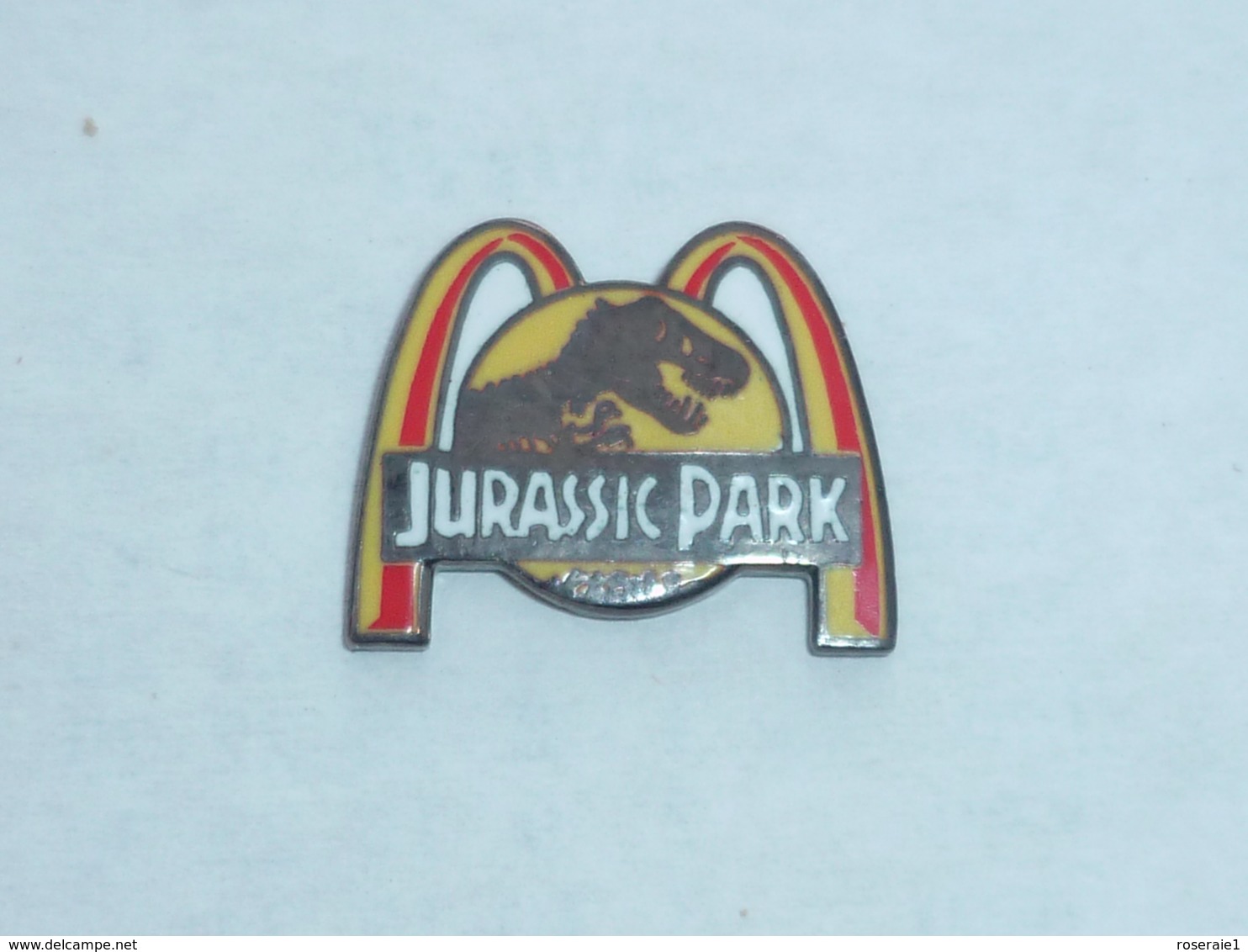 Pin's MACDONALD JURASSIC PARK - McDonald's