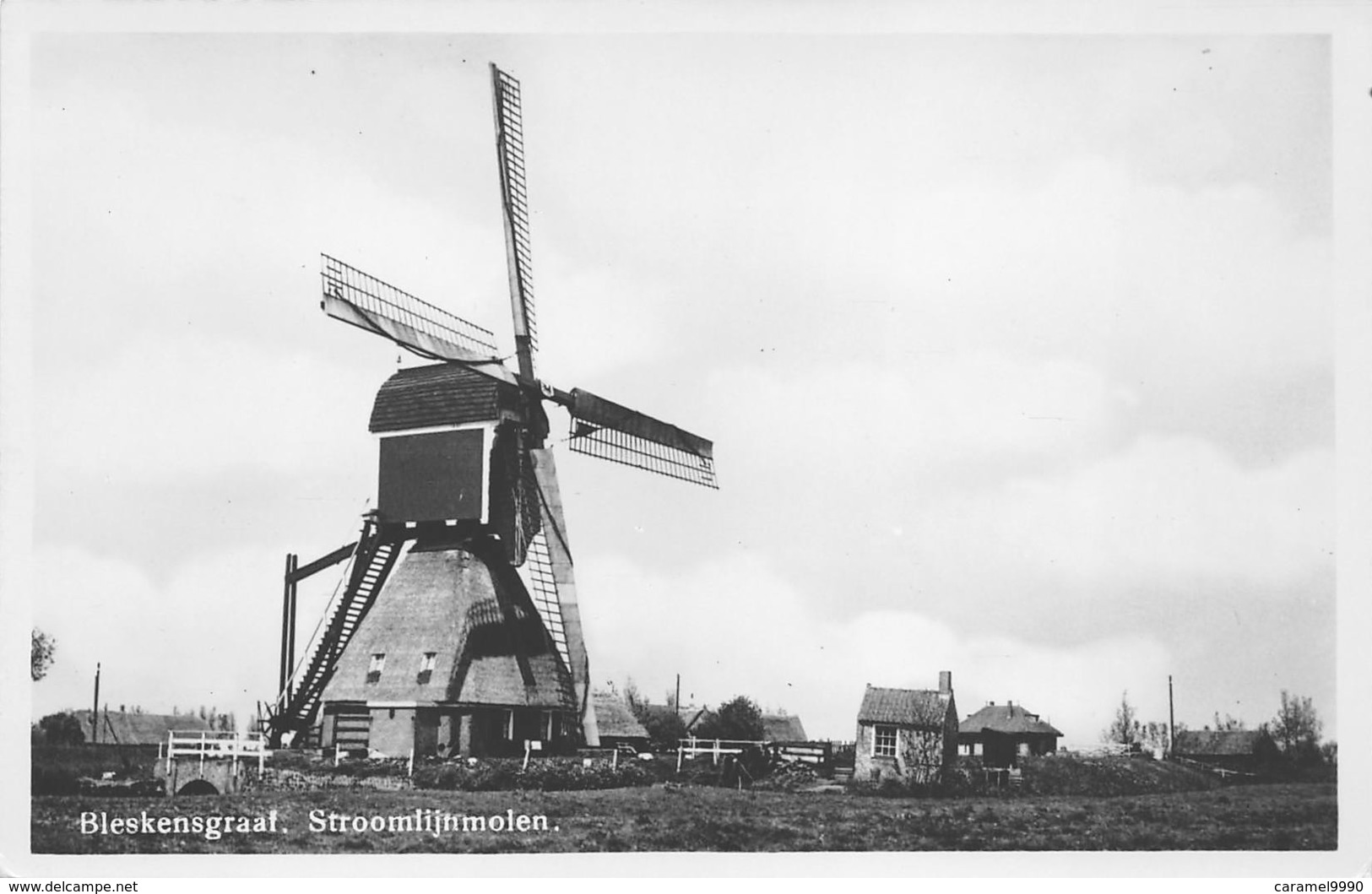 Windmolen Molen Windmill Moulin à Vent  Bleskensgraaf Stroomlijnmolen   Echte Fotokaart     L 640 - Windmills